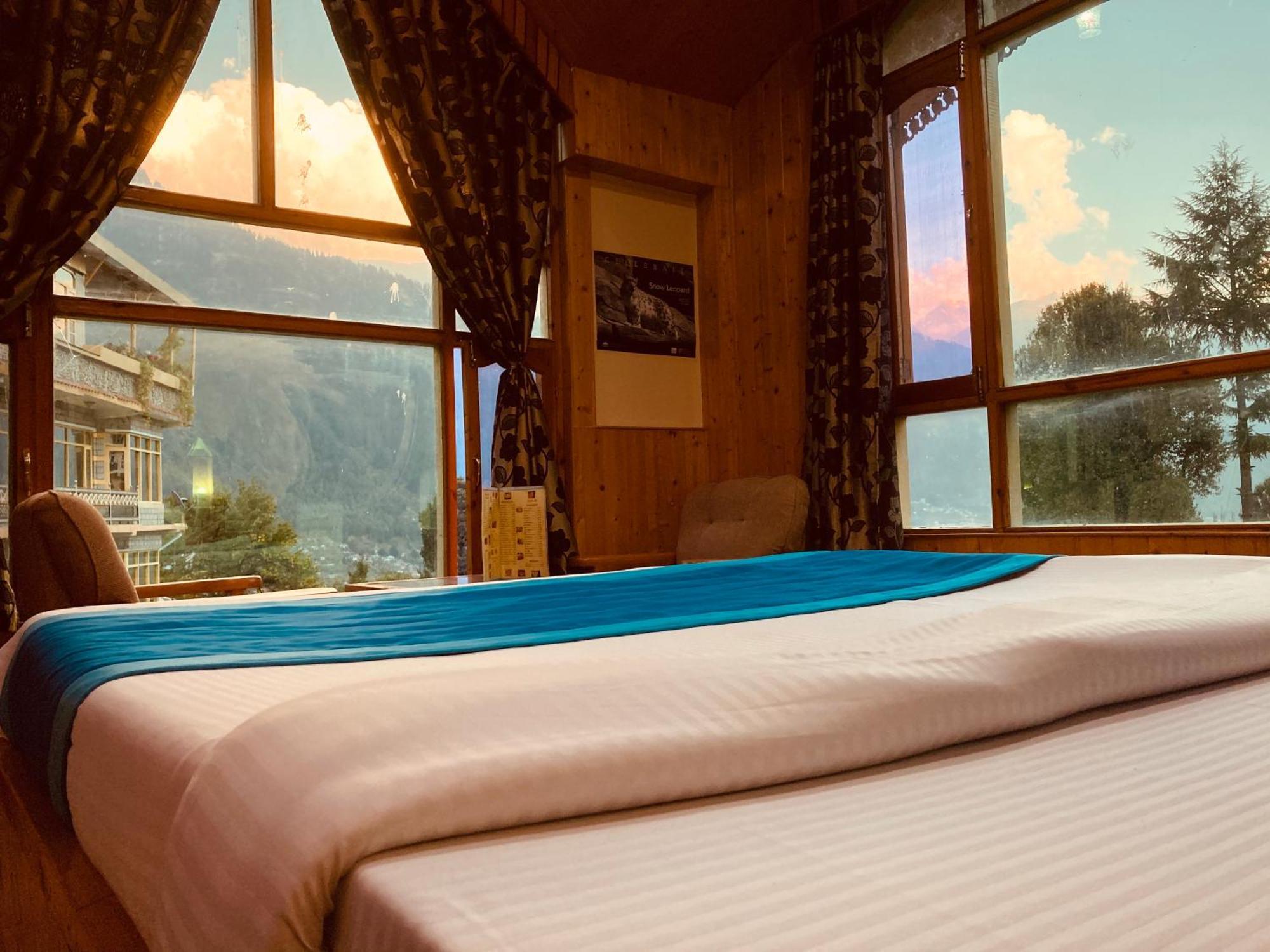 Manu Villa - 1,2,3 Bedroom Personal Luxury Villas Available In Manali M80910-77715 - Manali (Himachal Pradesh) — Photos 1