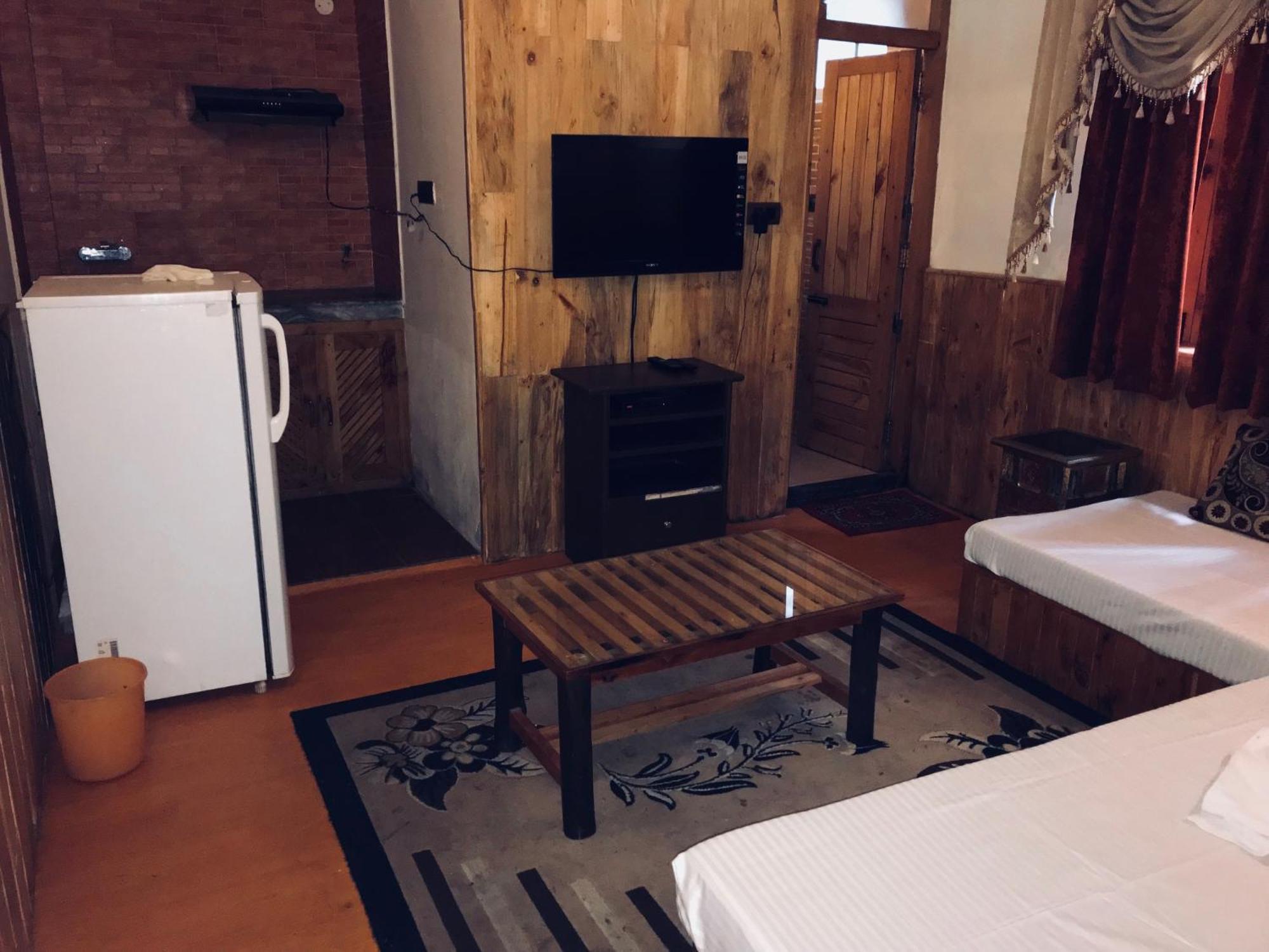 Manu Villa - 1,2,3 Bedroom Personal Luxury Villas Available In Manali M80910-77715 - Manali (Himachal Pradesh) — Photos 3