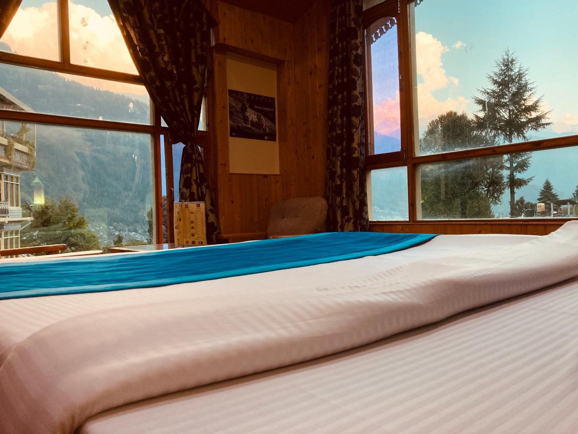 Manu Villa - 1,2,3 Bedroom Personal Luxury Villas Available In Manali M80910-77715 - Manali (Himachal Pradesh) — Photos 2